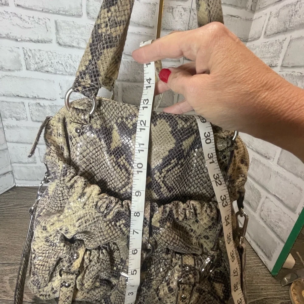 Michael Kors snakeskin print hobo satchel purse. Shoulder bag. Strap.pre-owned